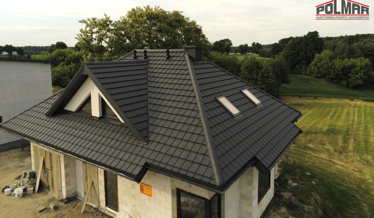 Realizacja blachodachówki Blachotrapez Estima Polmar Dachy